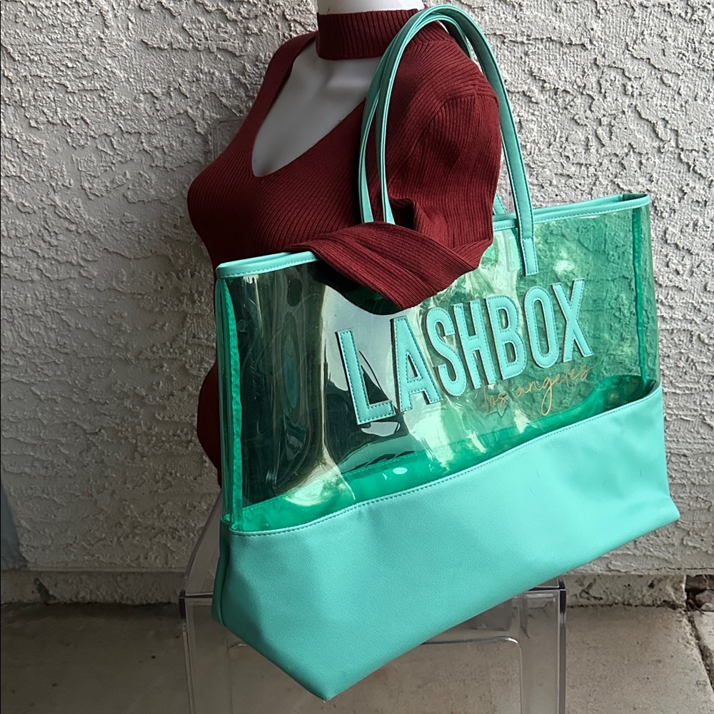 LBLA Vacation Tote XL-Lashbox LA luxury vegan leather & PVC bag-used few times - Picture 8 of 16